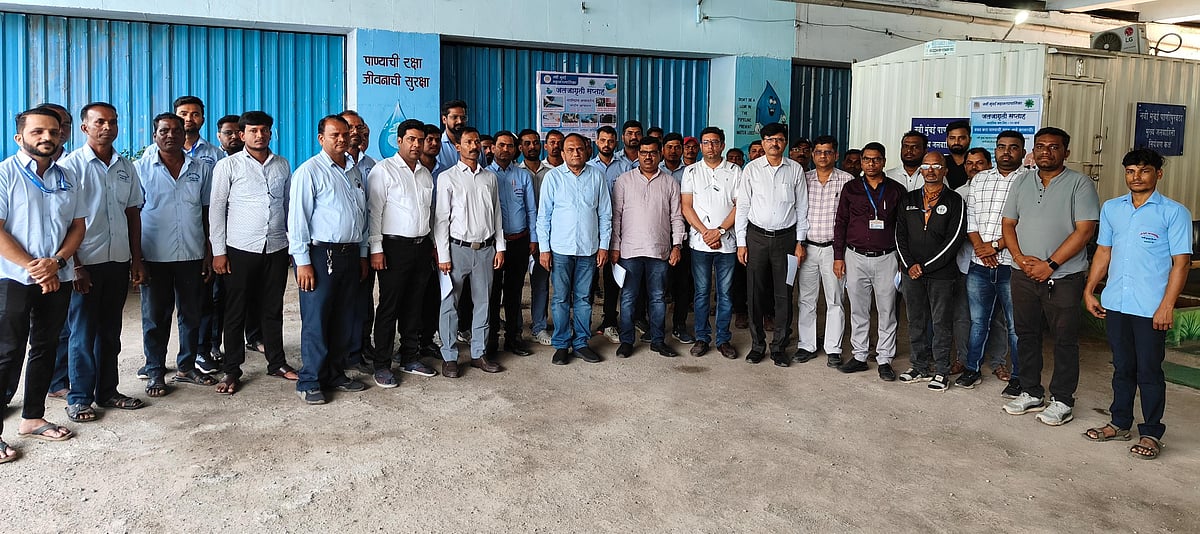 World Water Day 2025: NMMC officials and residents participate in a mass water pledge event to promote water conservation in Navi Mumbai