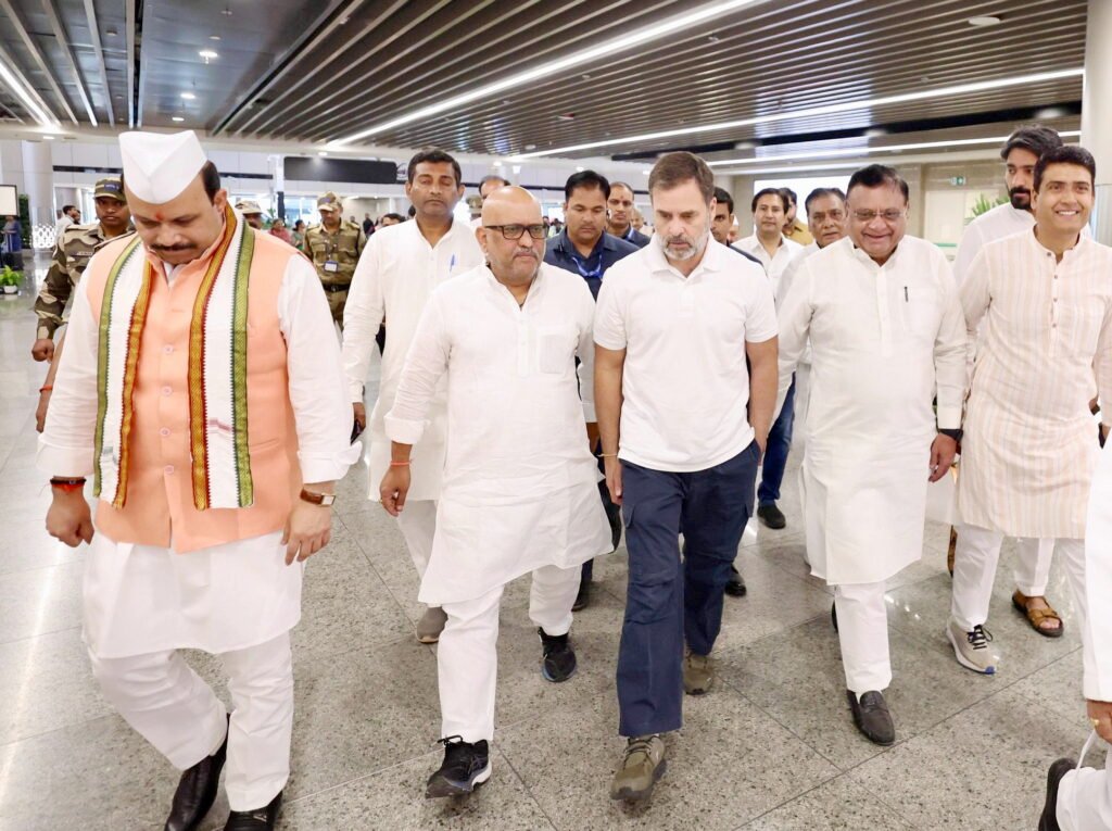 Rahul Gandhi arrives in Lucknow