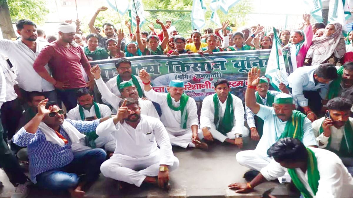 Uttar Pradesh News: Farmers Clash With Police In Lucknow Over Corruption, Fake Fertilizers And Failed Cow Shelters 