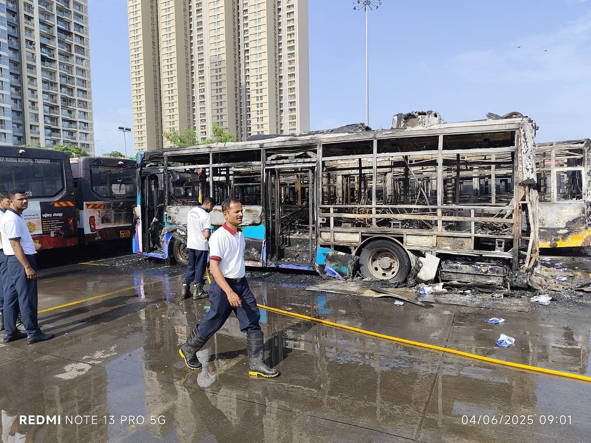 Massive Fire Erupts At NMMT’s Ghansoli Depot Guts 4 Buses