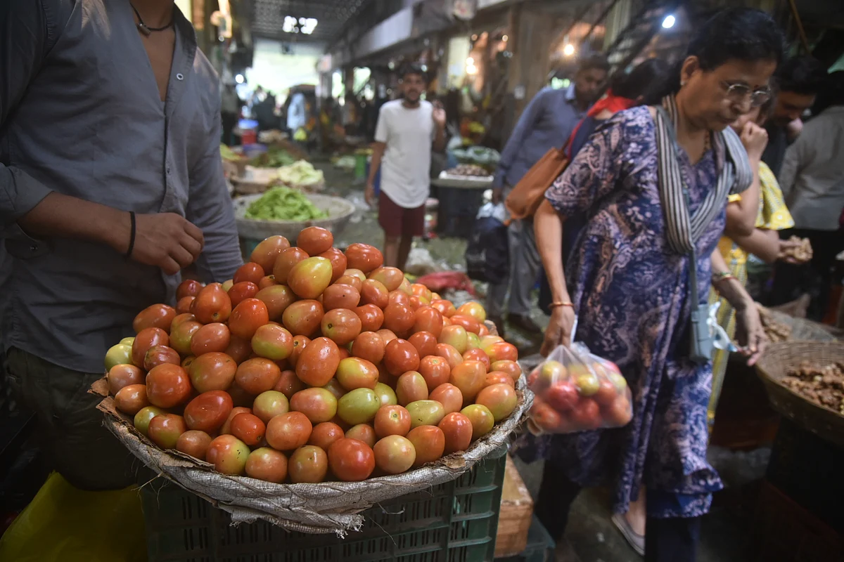  APMC Sees Sharp Spike In Cluster Beans, Tomato Prices