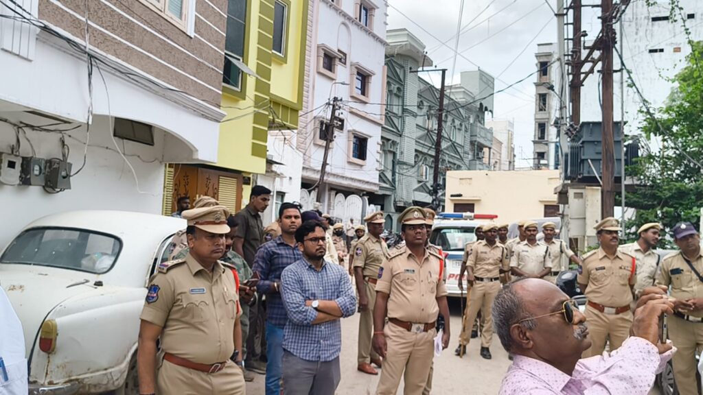 GHMC cracks down on illegal construction in Old City of Hyderabad.