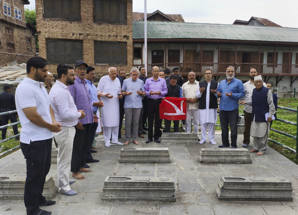 Omar and NC leaders offer tributes to martyrs in Srinagar