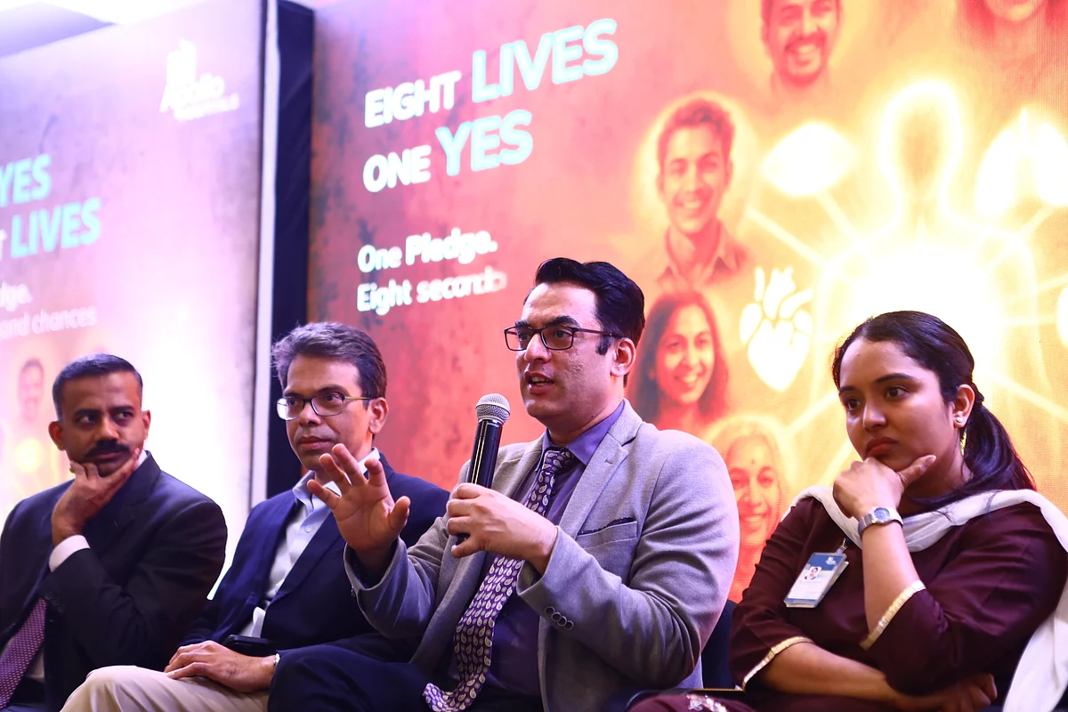 Dr. Amol Kumar Patil, Sr. Consultant, Urology, Uro-Oncology, Kidney Transplant & Robotic Surgery, Apollo Hospitals CBD Belapur