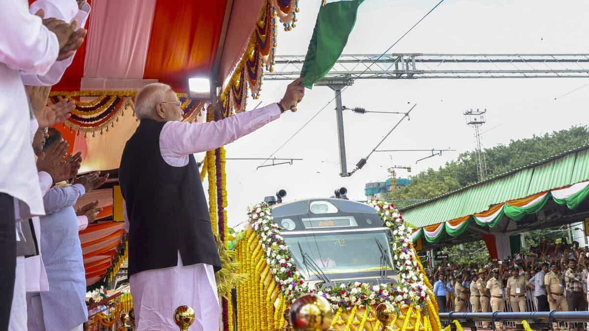 PM Modi flags off Vande Bharat Express train