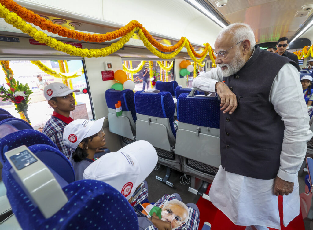 PM Modi flags off Vande Bharat Express train
