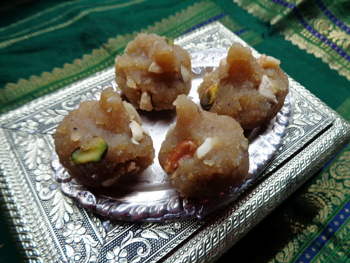 Avalakki/aval/poha modak