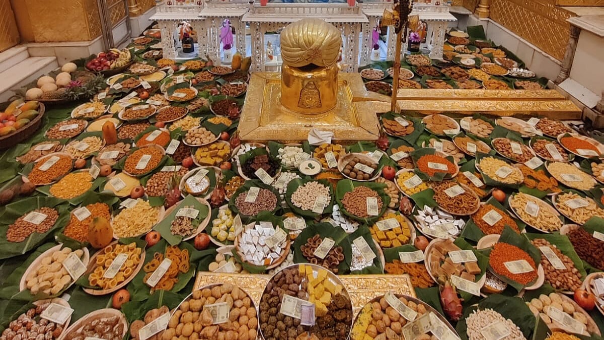On the final day of Shravan, over 100 types of food items were placed as offerings at the temple