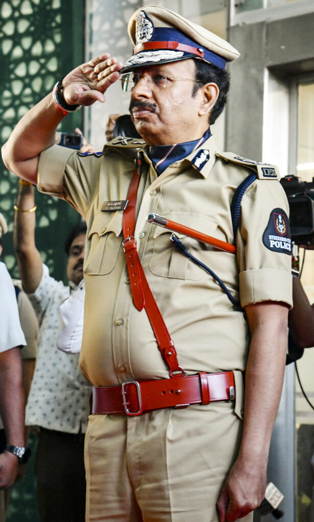  
V C Sajjanar takes charge as Hyderabad Police Commissioner