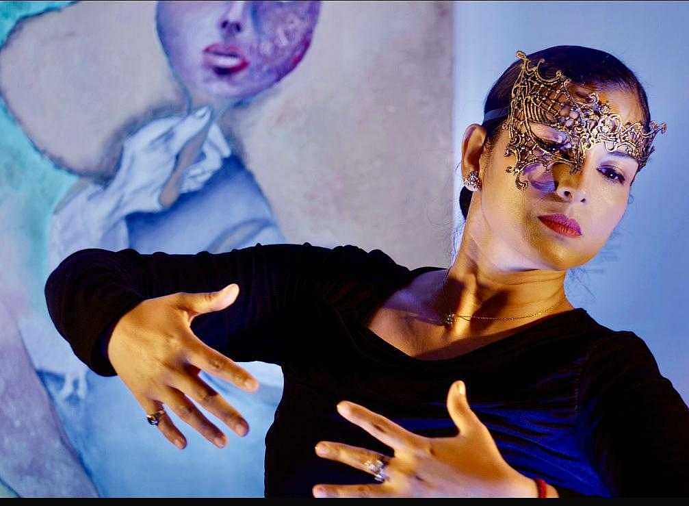 Painting, poetry, theatre, and technology came together beautifully in 'Displacement'