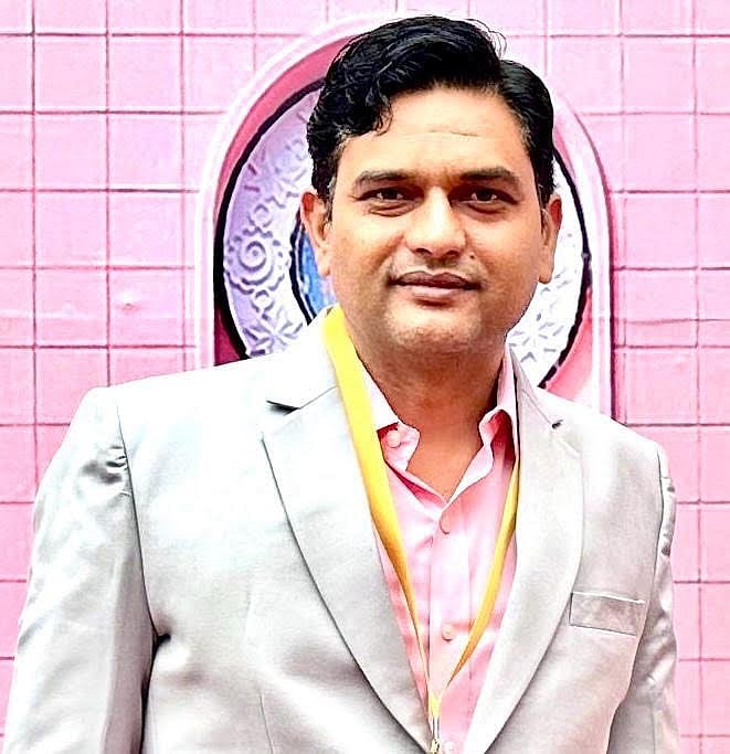 Dr Ashok Thakur, Nodal Officer, Antiretroviral Therapy (ART) Centre, MY Hospital