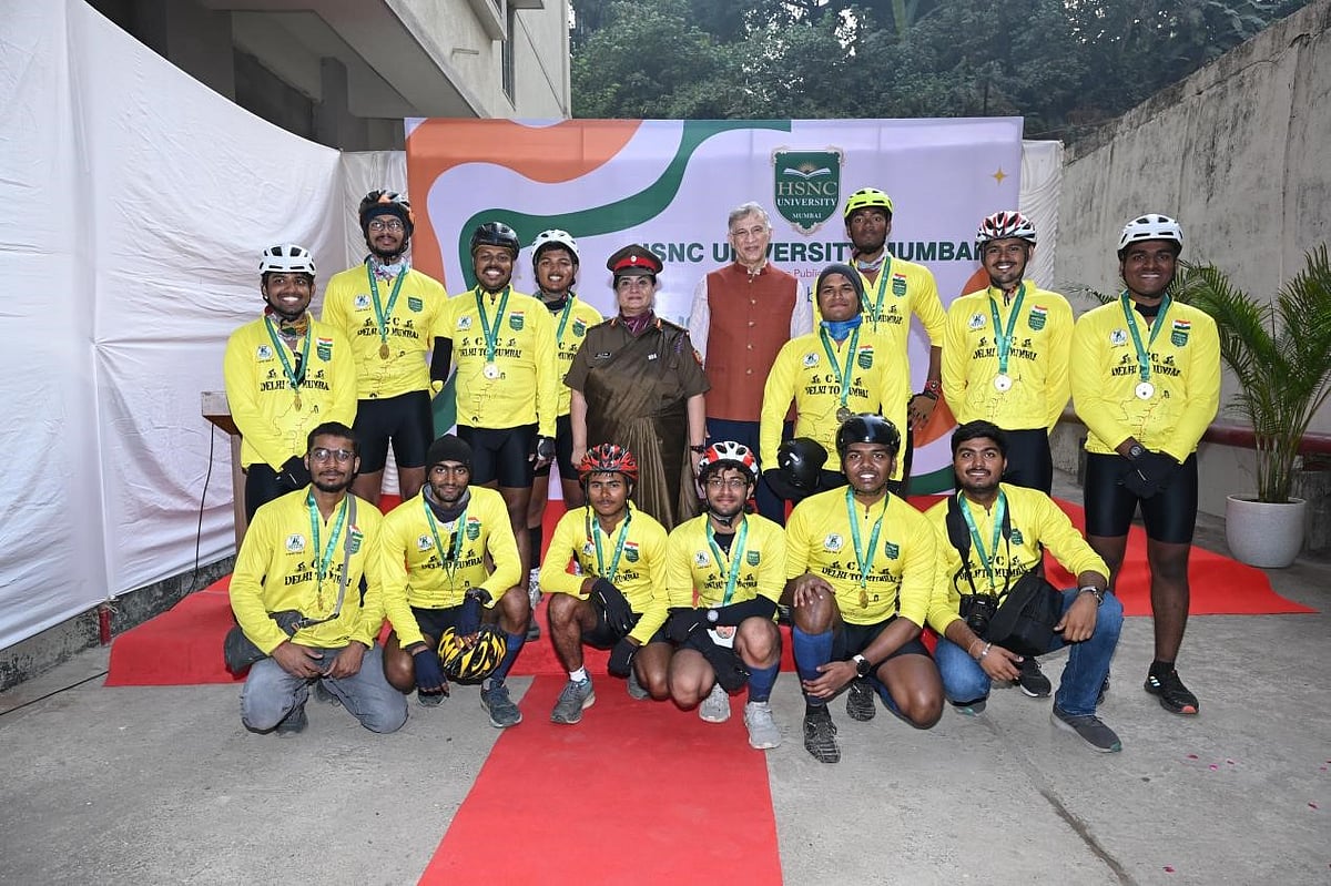 On Republic Day 2025, Dr. Niranjan Hiranandani, the then Provost, HSNC University and Col. Dr. Hemlata K. Bagla, Vice Chancellor, HSNC University felicitated its Fit Bharat India Club cyclists for completing the remarkable Centre-to-Coast Cycling Expedition.