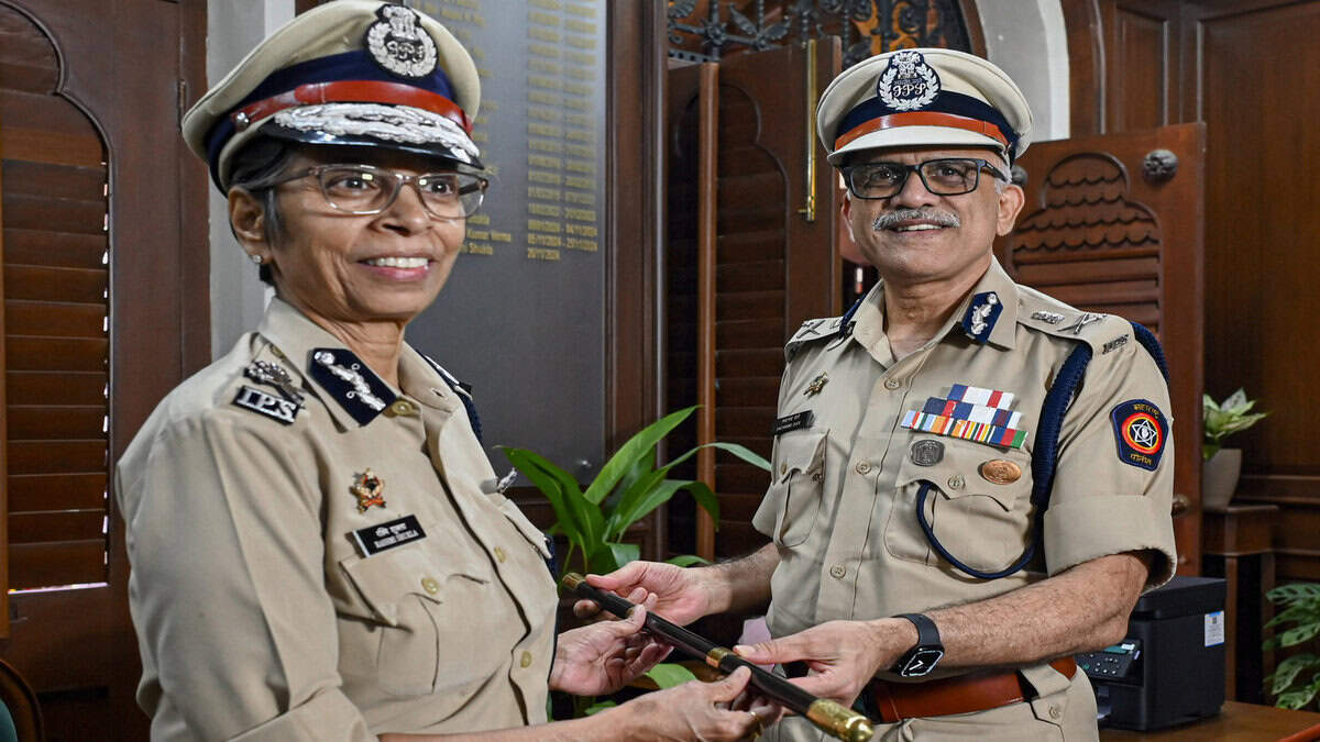 Maharashtra's first woman DGP Rashmi Shukla retires
