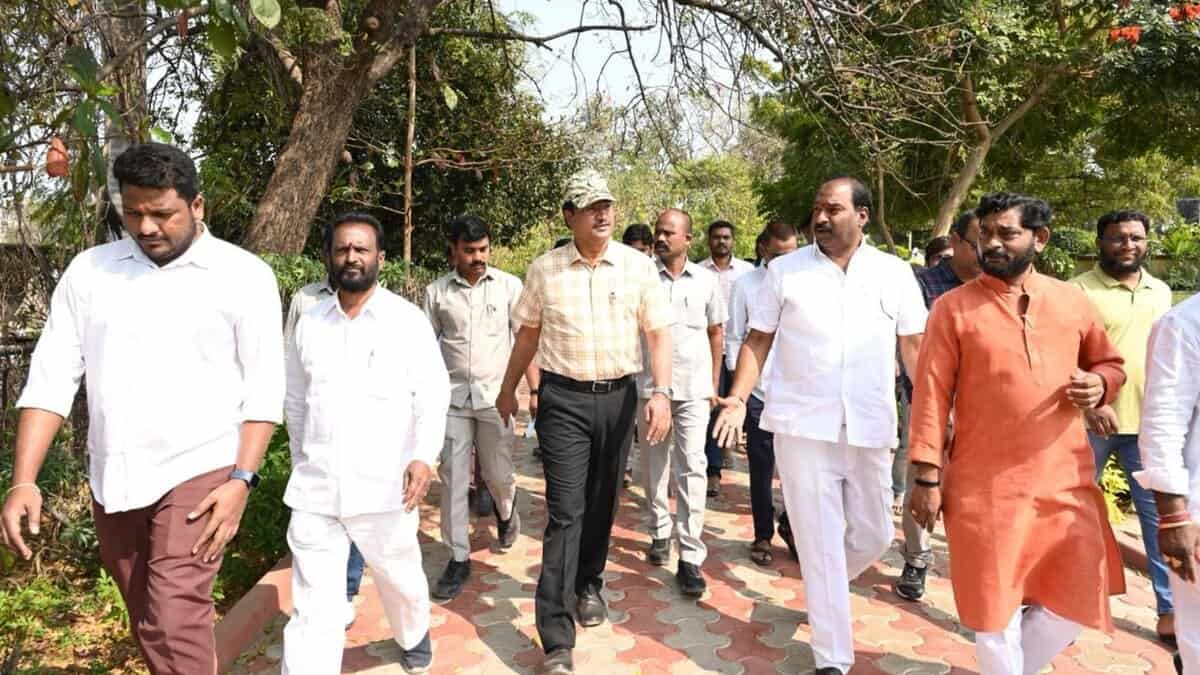 HYDRAA chief AV Ranganath inspecting Saroor Nagar Lake on Wednesday