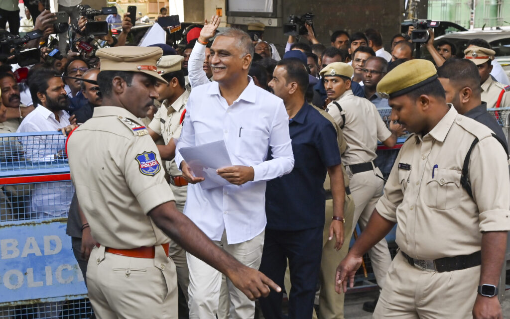 Phone tapping case: Harish Rao appears before SIT