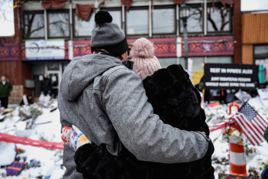 Memorial honouring Alex Pretti and Renee Nicole Good, in Minneapolis