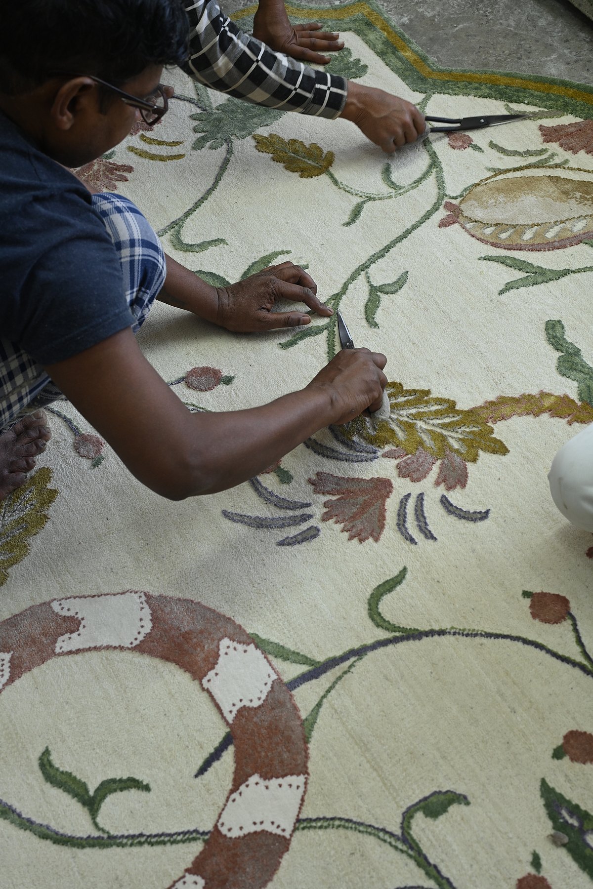 Jaipur Rugs collaborated with Paris-based designer Tatiana de Nicolay to bring alive the gardens of the world 