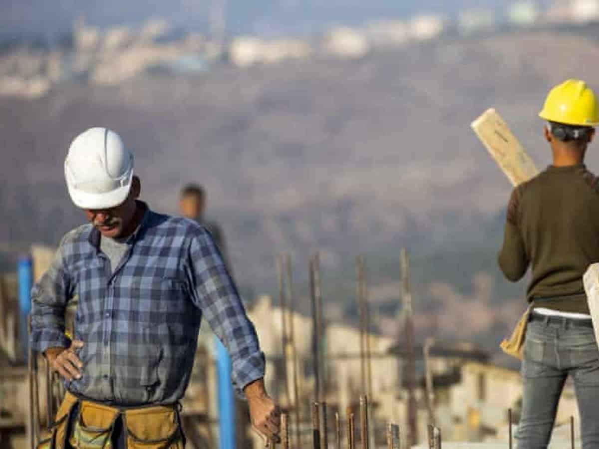 Indian manufacturing sector sees 5.6 pc annual pay growth for contractual workers