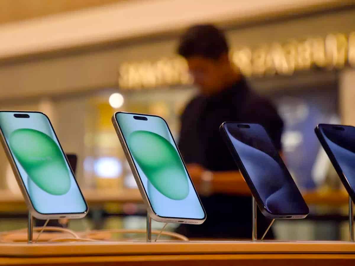 Apple enters top 5 smartphone players in India for 1st time