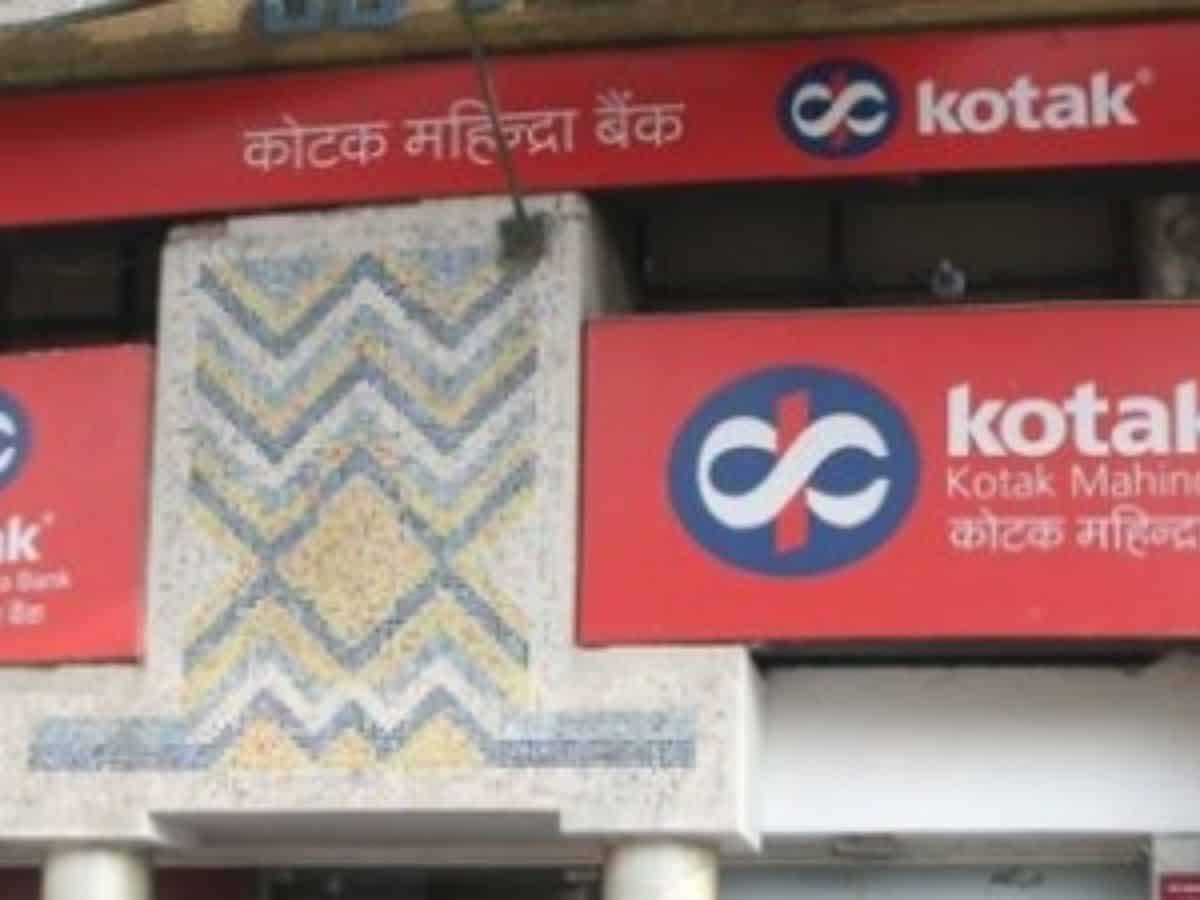 Kotak Mahindra Bank acquires Standard Chartered India’s personal loan biz
