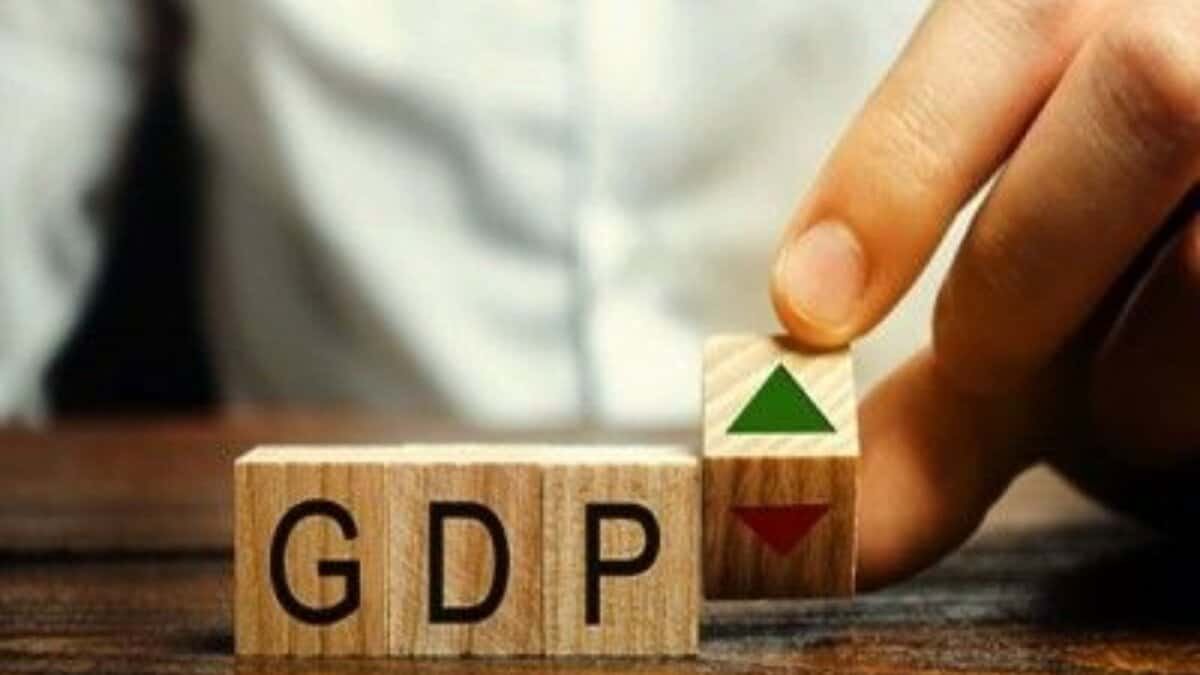 Govt polices effective in accelerating GDP growth: Experts