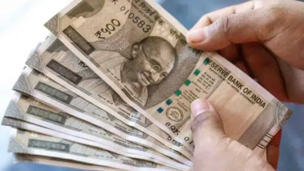 Rupee declines 10 paise to settle at 85.48 against US dollar