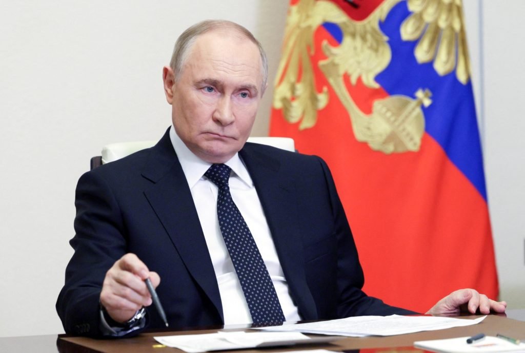 News Wrap: Trump says Putin vows to respond to Ukraine’s drone attack on Russian airfields