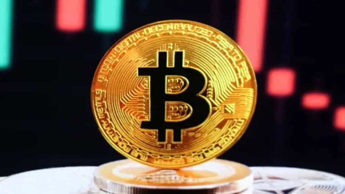 US futures, bitcoin fall, Asian markets mixed after SC nixes Trump’s tariffs