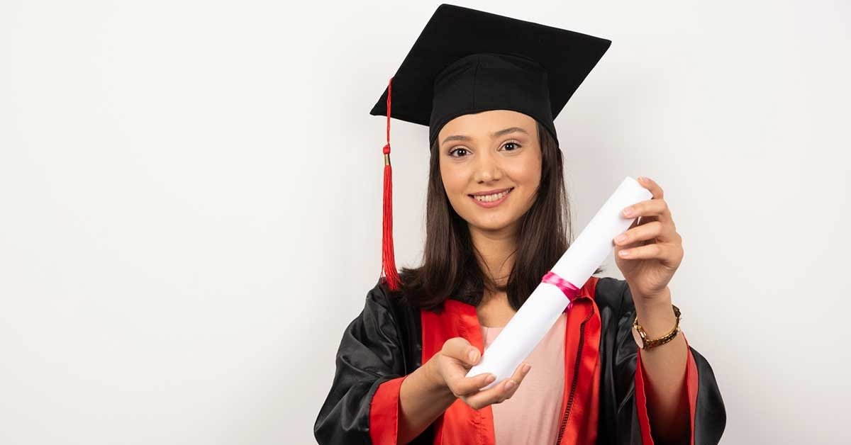 Beyond Tuition: The Holistic Benefits of Scholarships for College Students