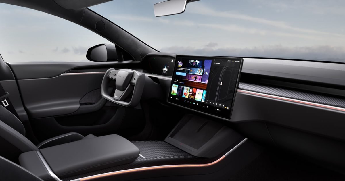 After hidden doors, yoke-style half-steering wheels could go out of vogue soon