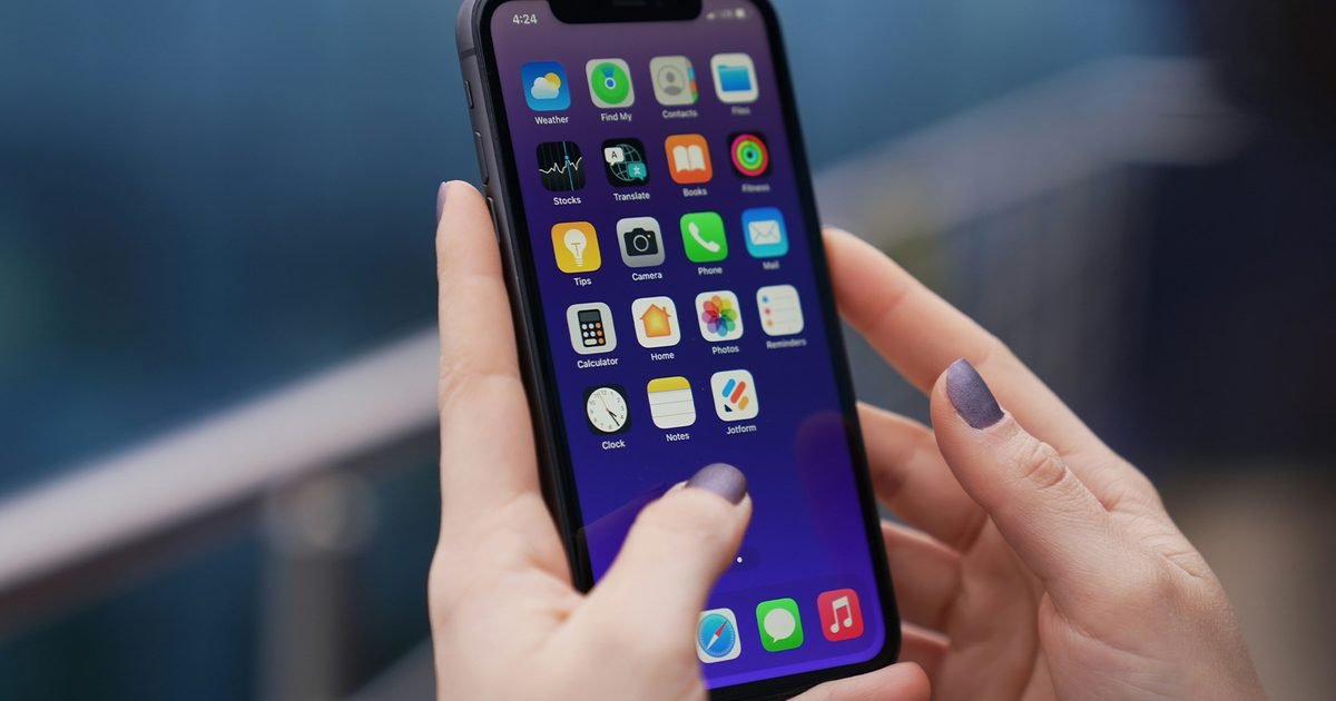 Researchers can now detect tampered smartphones from miles away