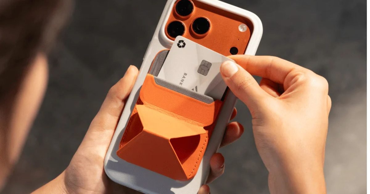 MOFT’s ultra-slim MagSafe wallet with a kickstand gets Apple Find My tracking