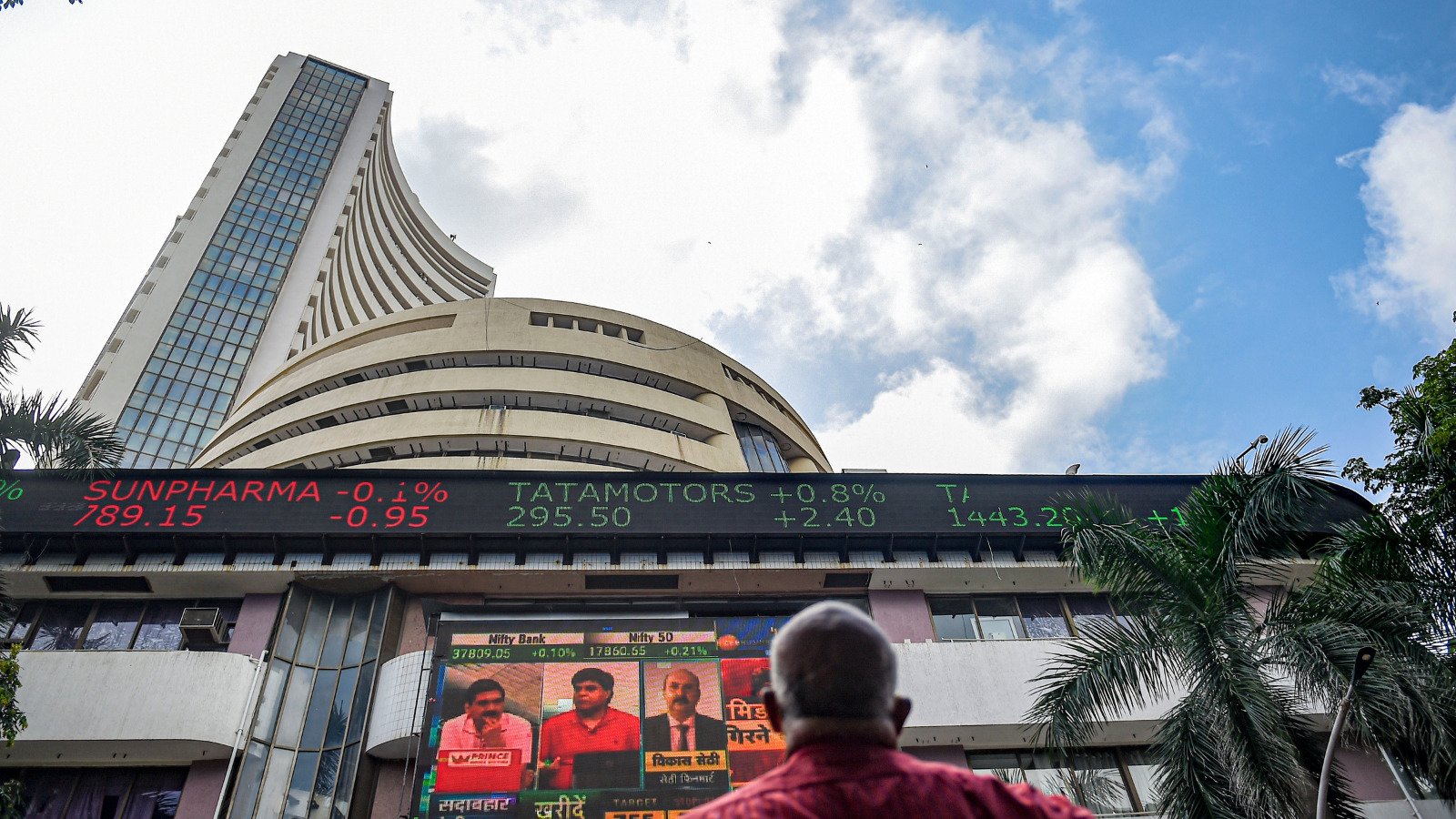 Sensex, Nifty tumble over 1 pc during afternoon session